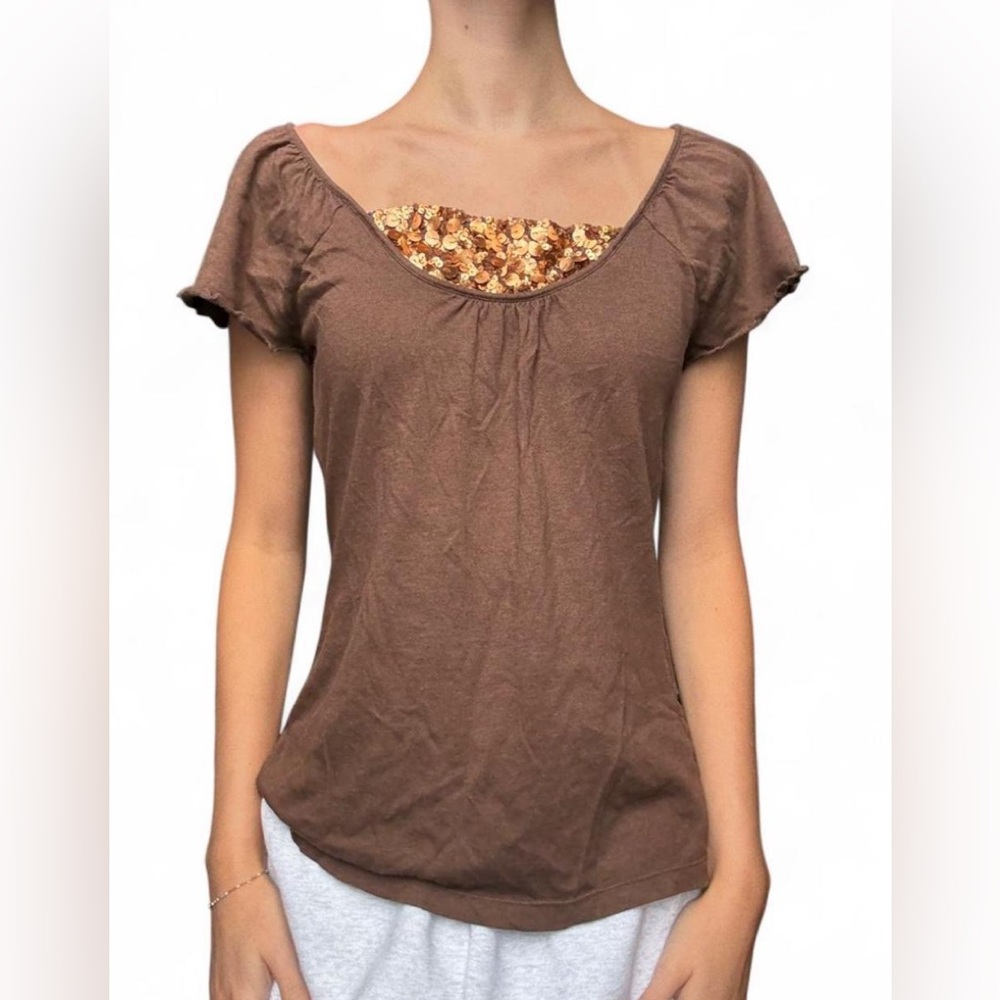 Brown Women's Scoop Neck Short Sleeve Top with Sequin Detail